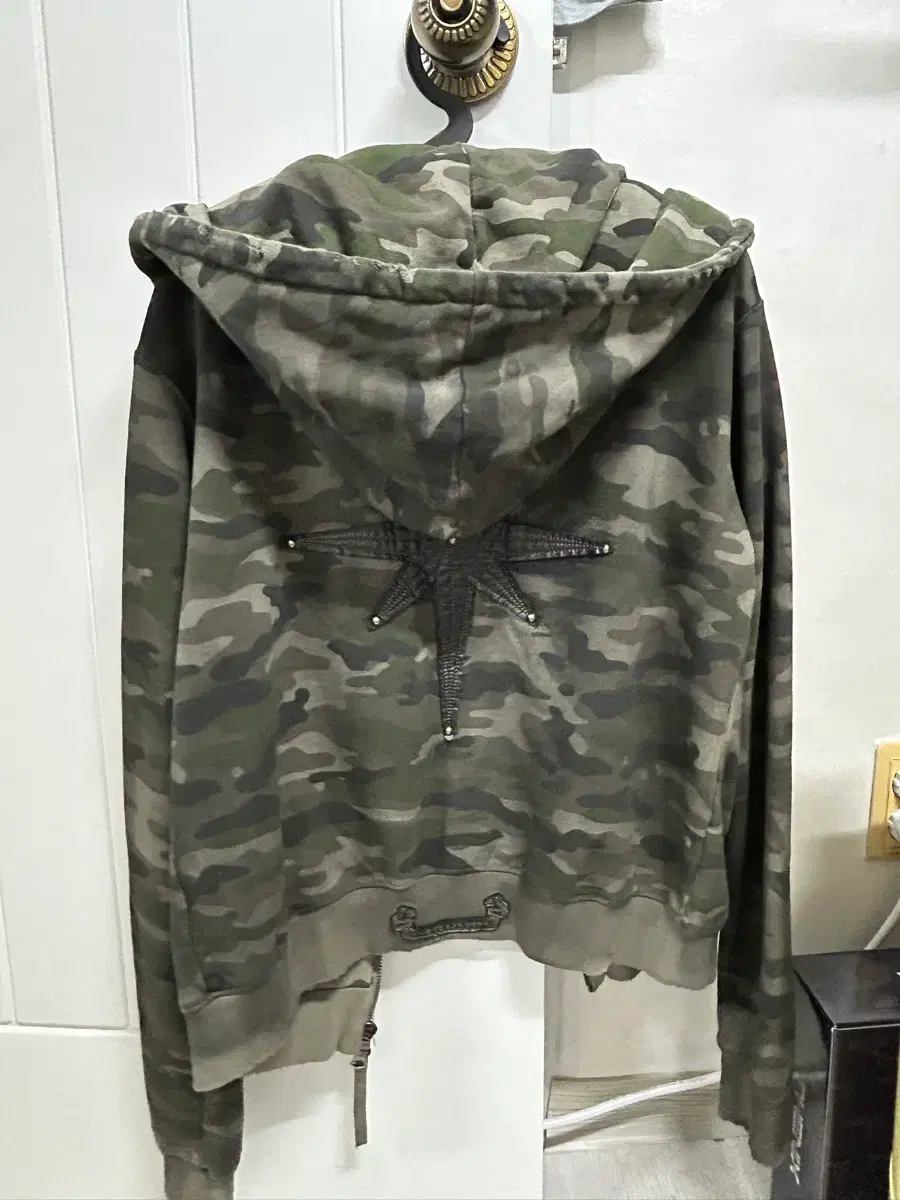 thumbnail-1